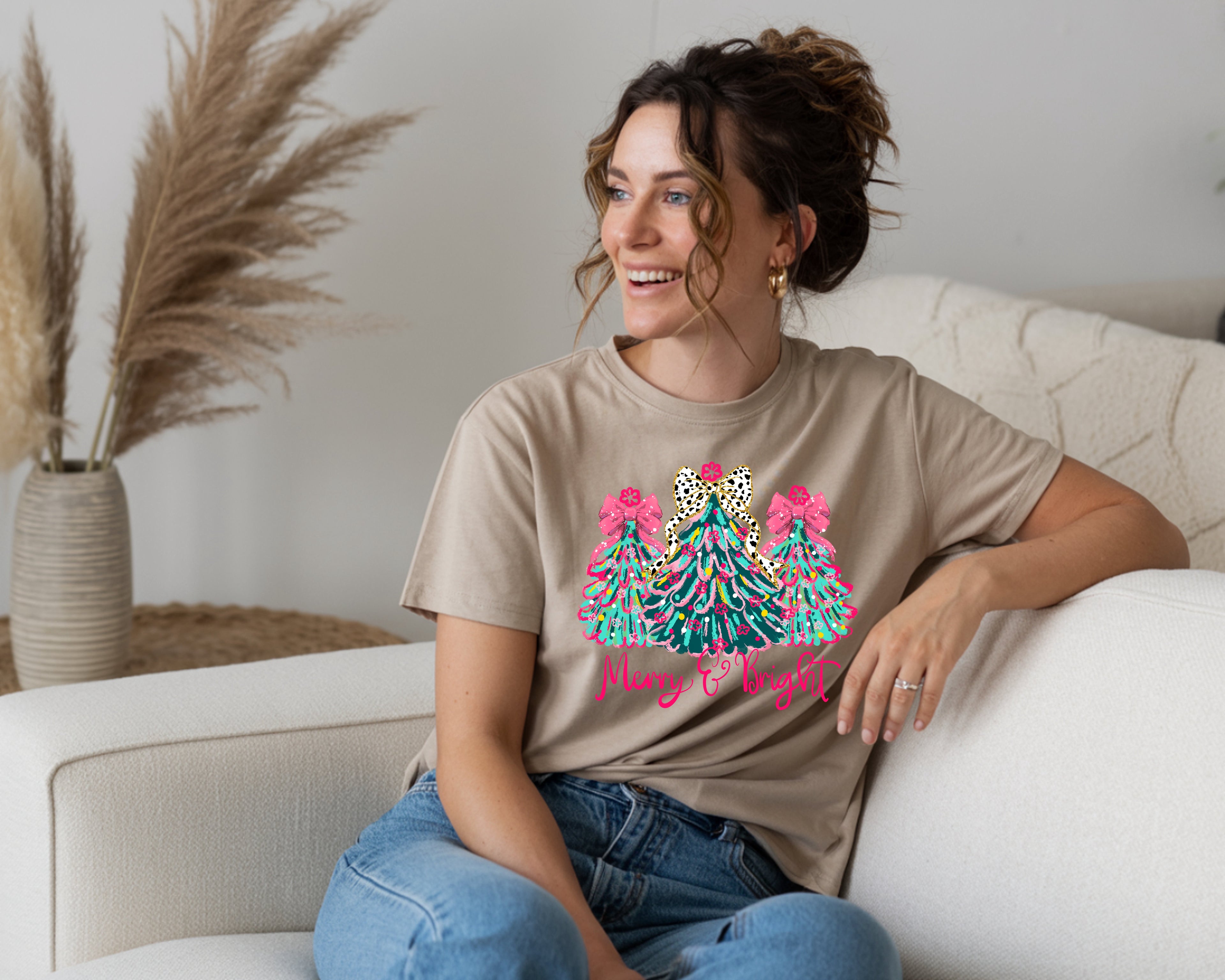 Merry & Bright- T-Shirt