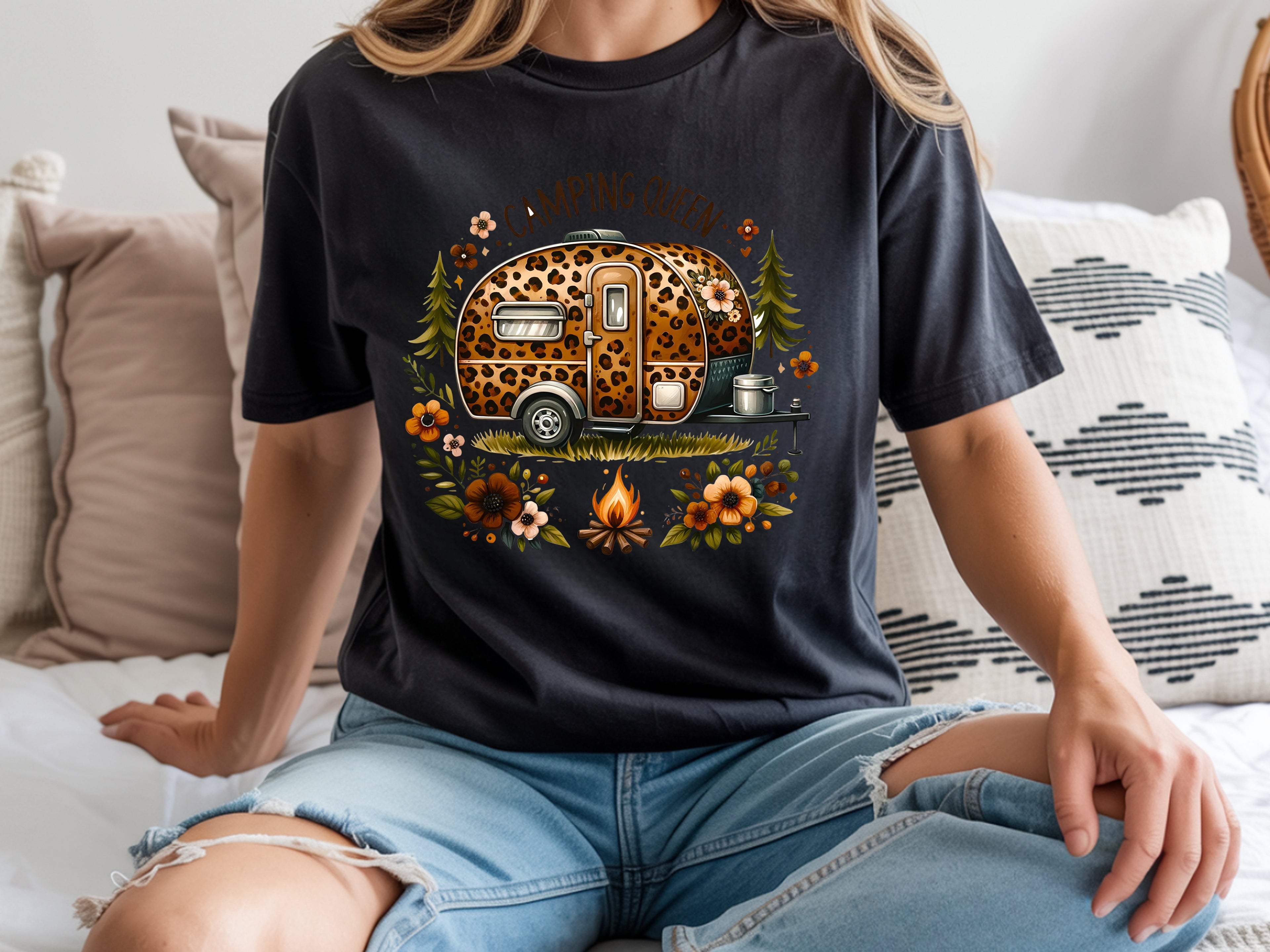 Camping Queen T-Shirt - Women's Outdoor Graphic Tee