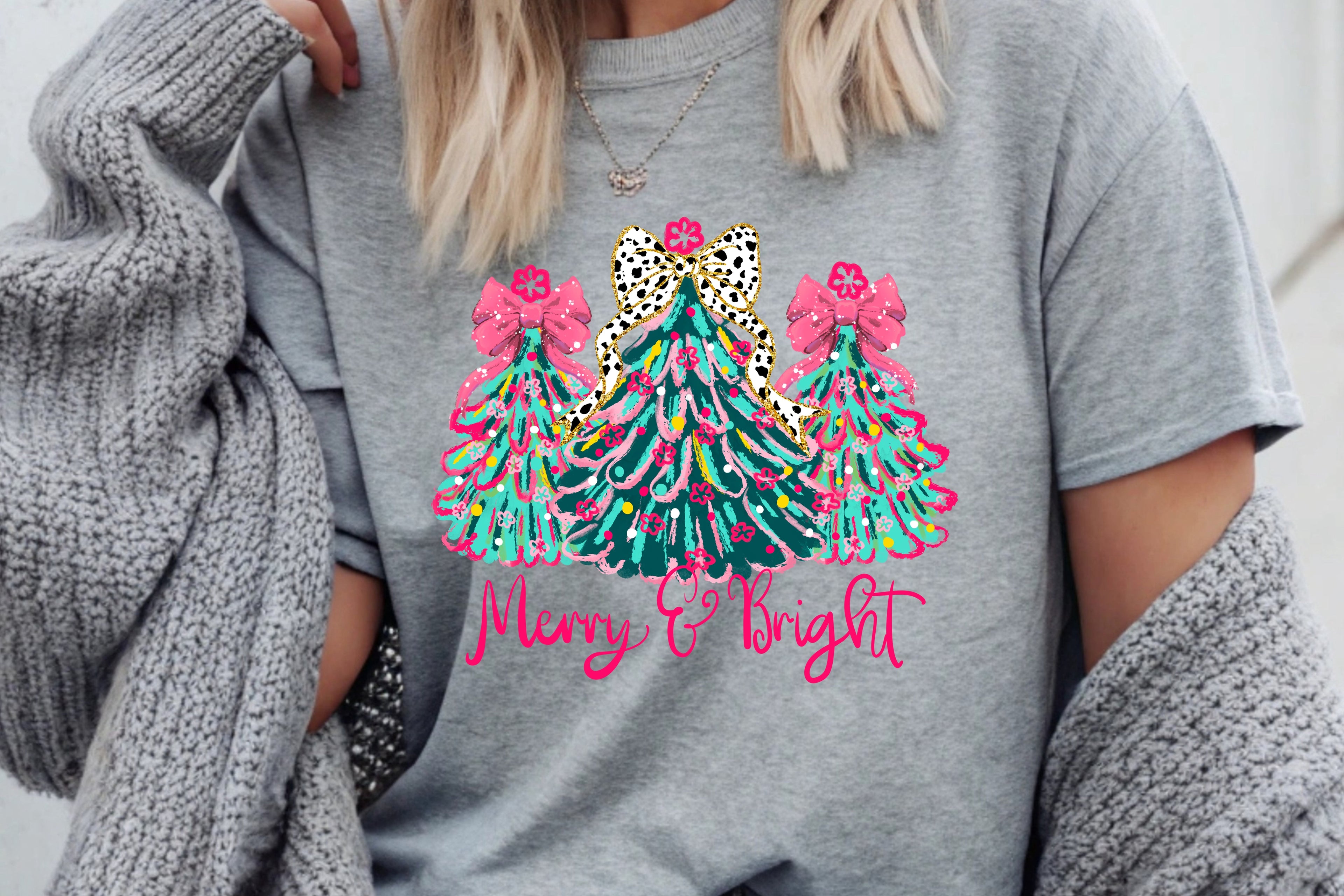 Merry & Bright- T-Shirt