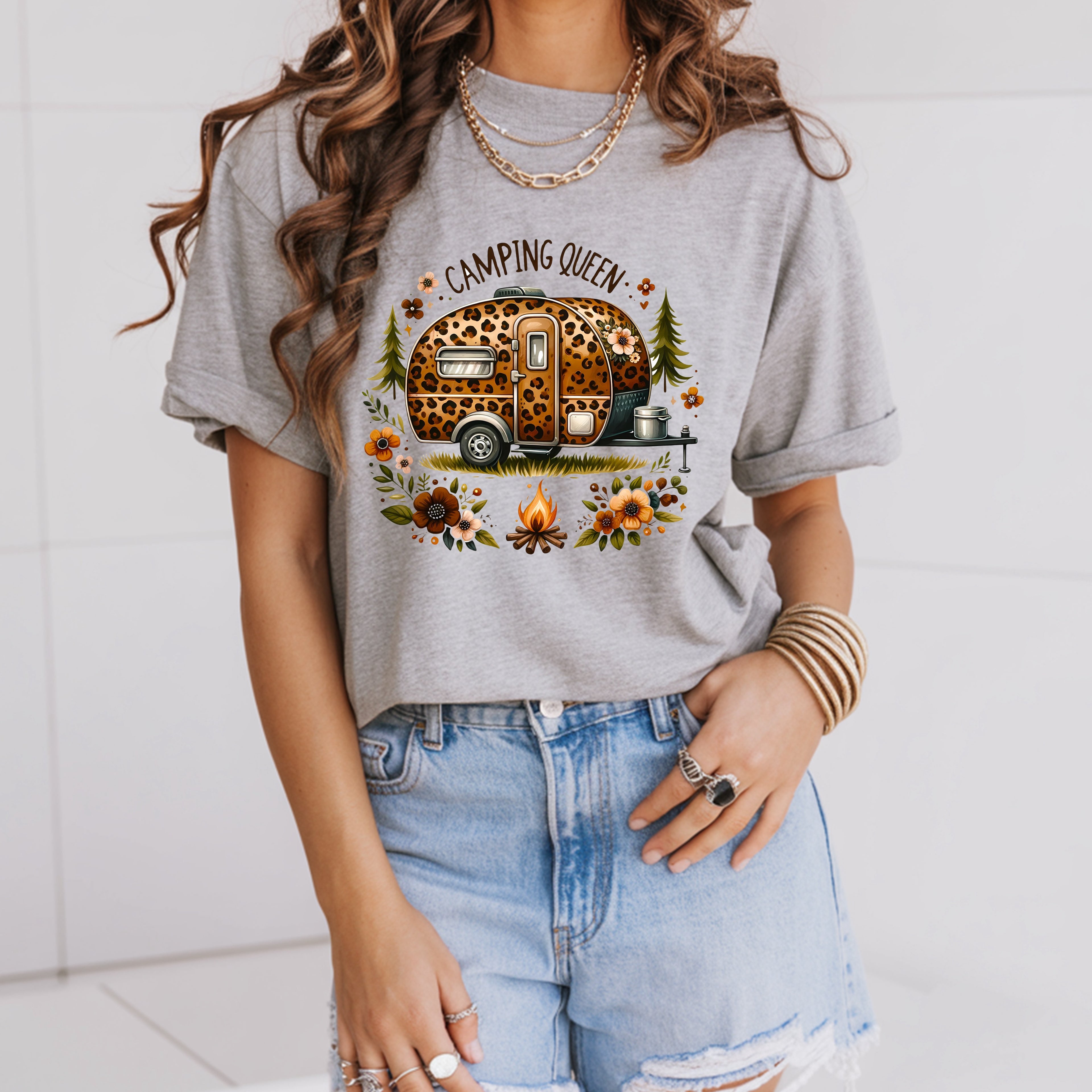 Camping Queen T-Shirt - Women's Outdoor Graphic Tee
